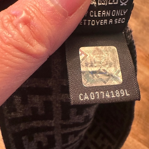 Fendi Monogram Black and Gray Beanie - Picture 8 of 8